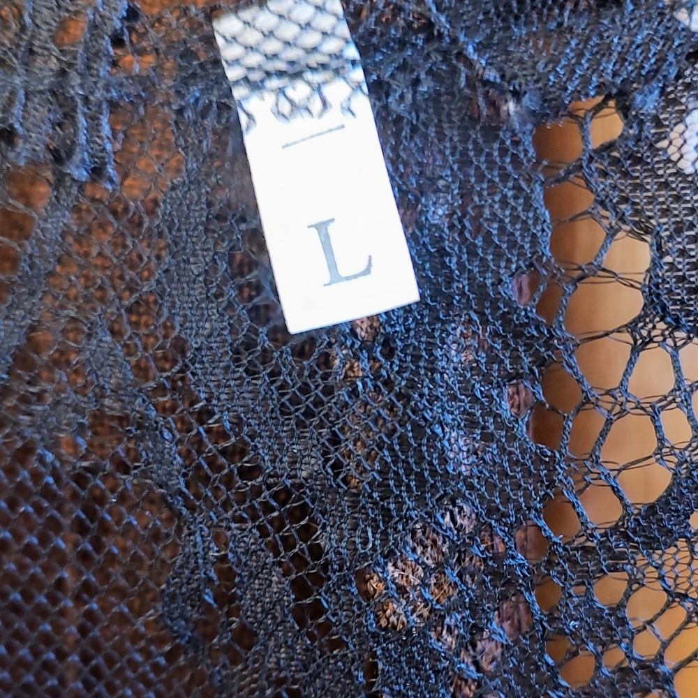 Lacey Black overlay jacket, with fringed sleeves and bottom sz L. - Picture 11 of 16